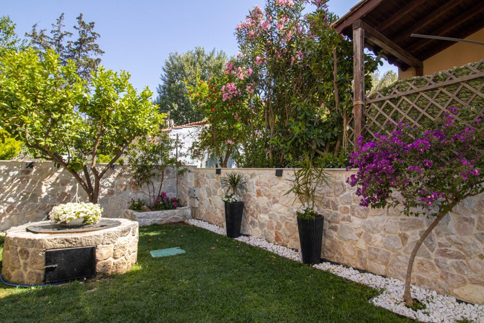 Kassandrinos Apartments Apostolos Никити Екстериор снимка