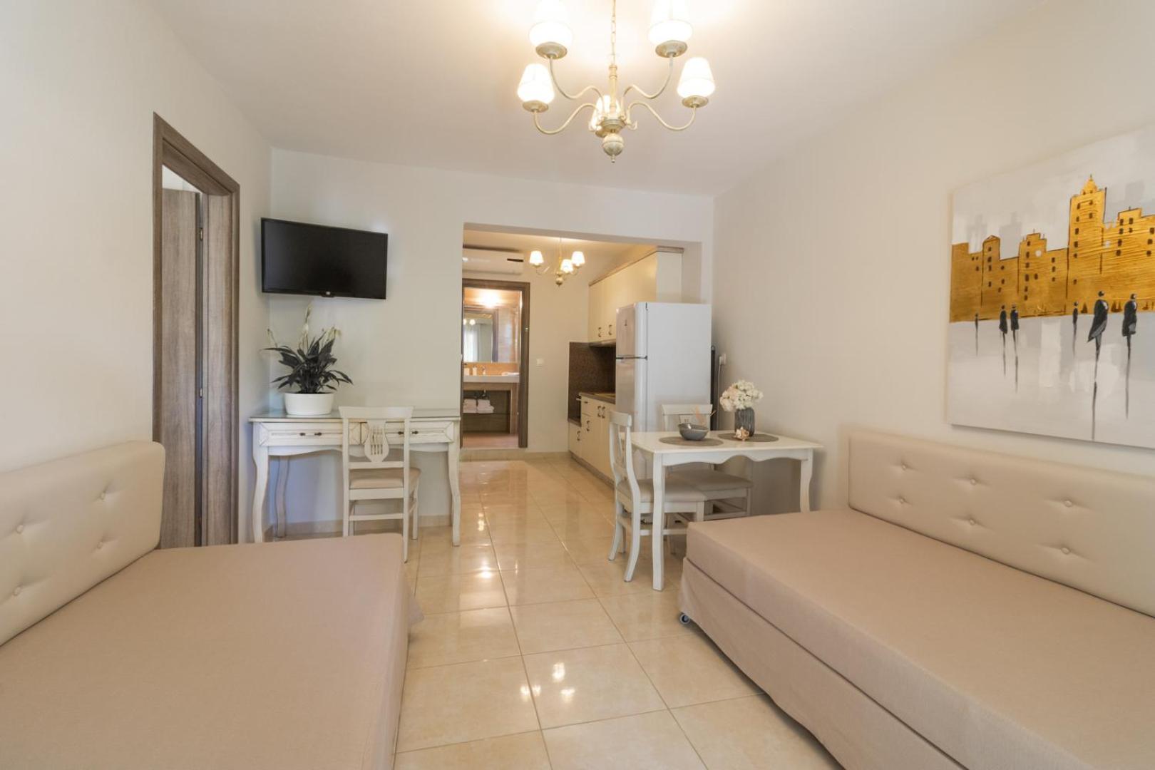 Kassandrinos Apartments Apostolos Никити Екстериор снимка