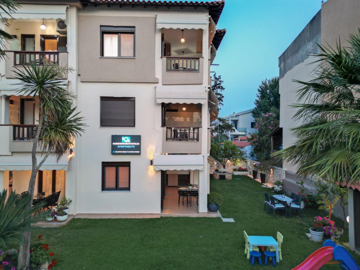 Kassandrinos Apartments Apostolos Никити Екстериор снимка