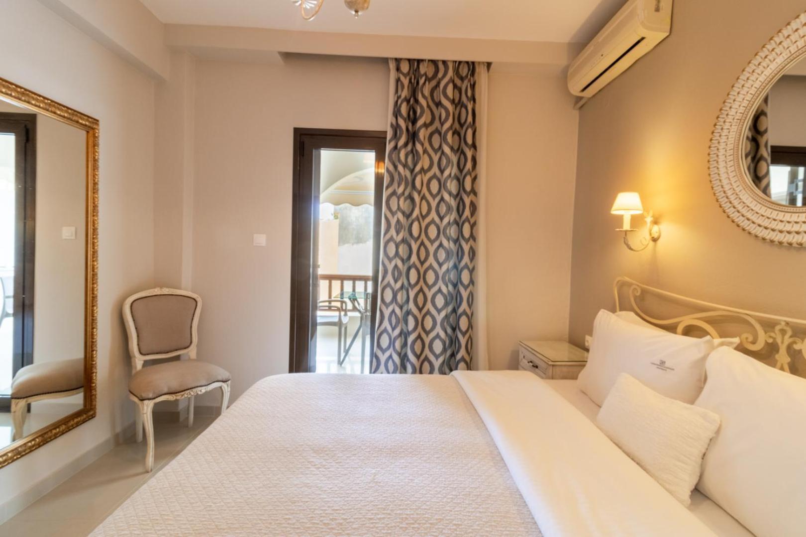 Kassandrinos Apartments Apostolos Никити Екстериор снимка