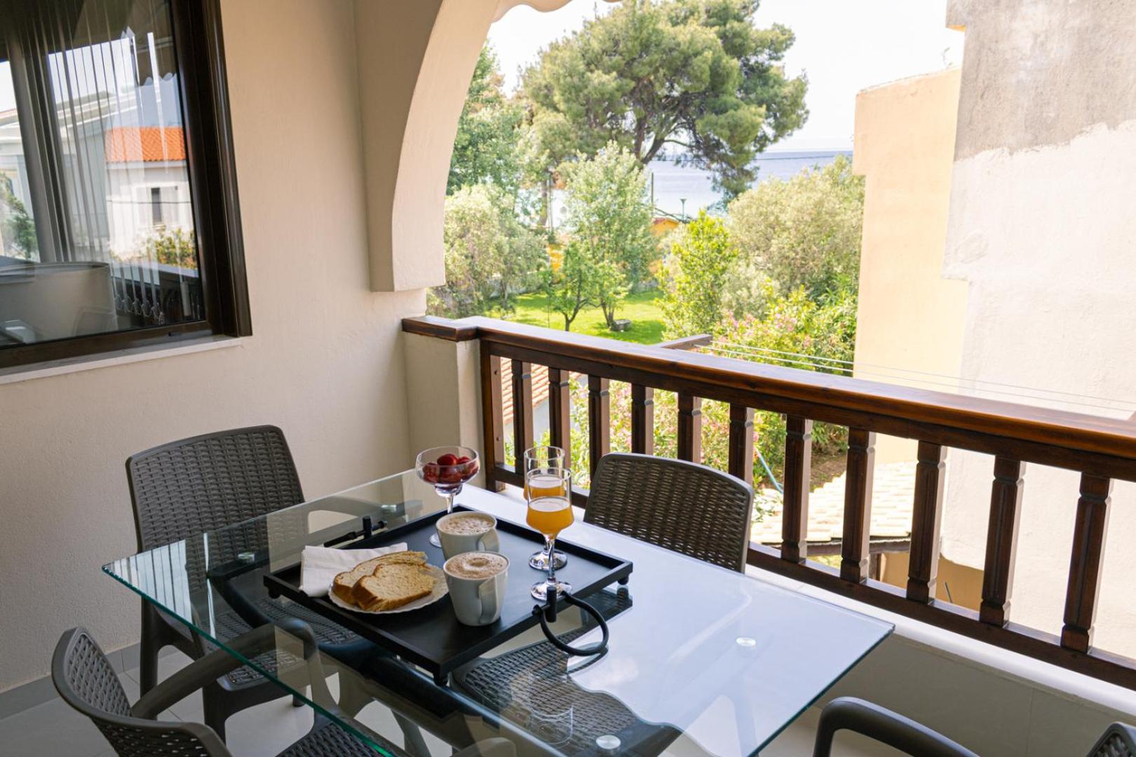Kassandrinos Apartments Apostolos Никити Екстериор снимка